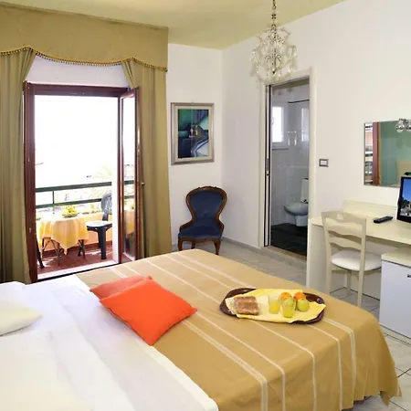Hotel La Margherita & 3*